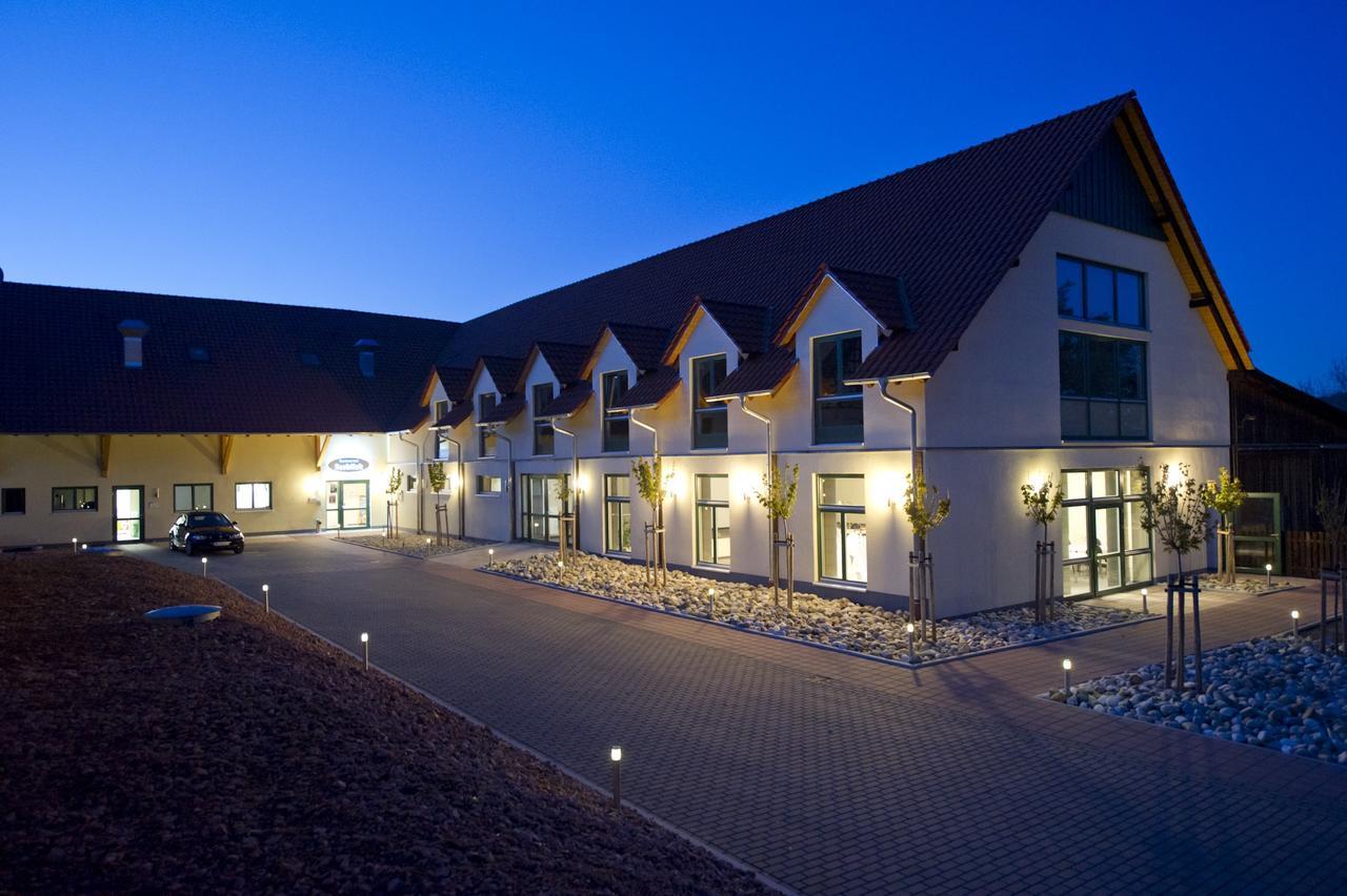 Apartments Golfpark Schlossgut Sickendorf Lauterbach (Hessen) Exterior foto